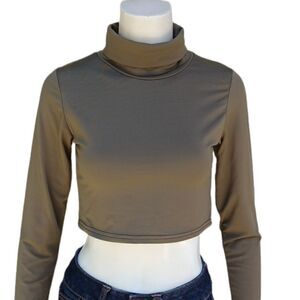 609733....Long Sleeve Turtleneck Crop Top Size S